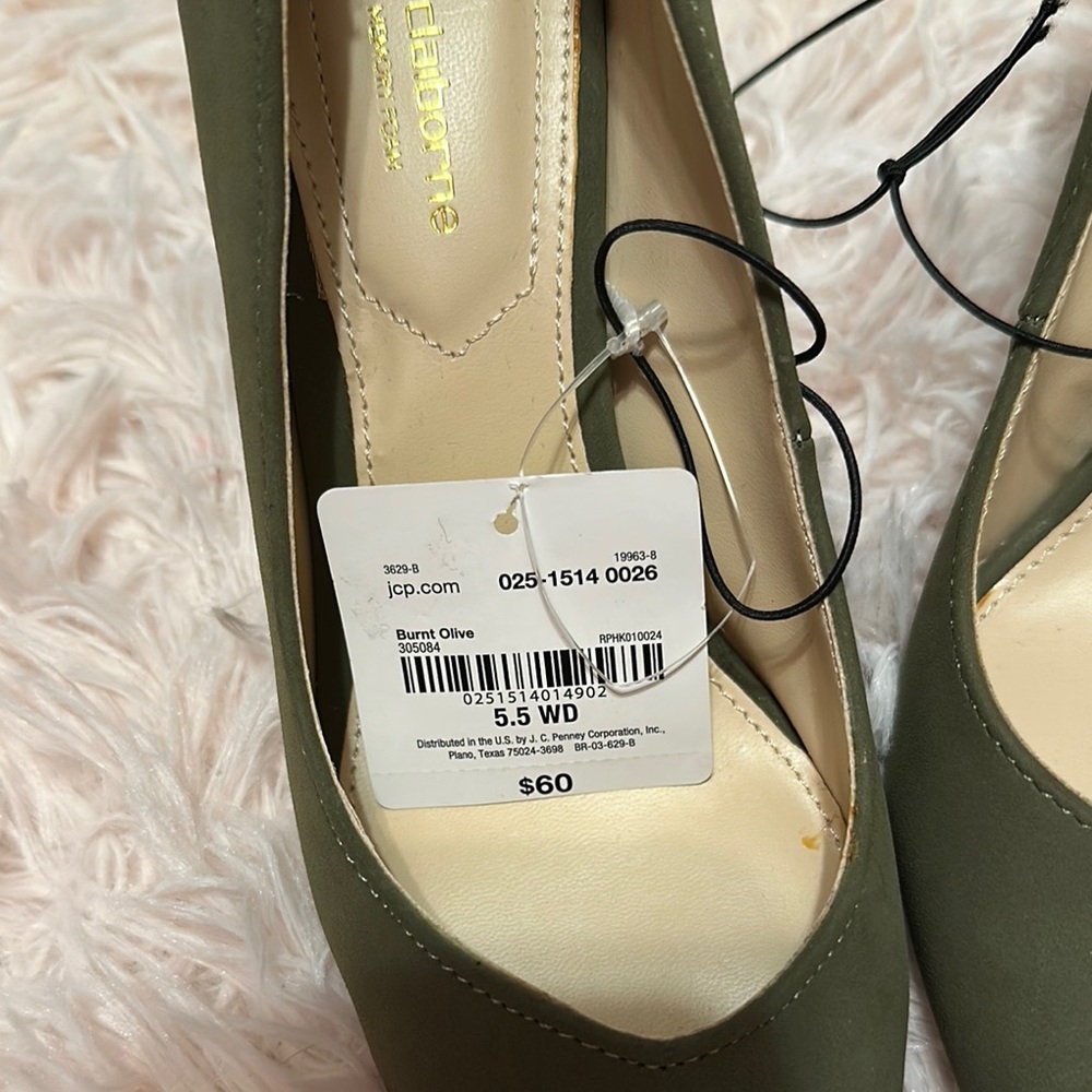 Liz Claiborne Burnt Olive Memory Foam Pumps size 5.5 wide - Picture 6 of 6